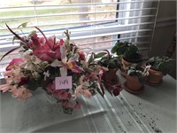 4 African Violets &  Floral Table Piece