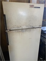 Westing House Refrigerator - Works