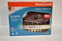 HONEYWELL AIR PURIFIER - NEW