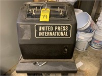 UNITED PRESS INTERNATIONAL VINTAGE TELEX  MACHINE