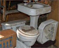 Lot Vintage Porcelain Bathroom Fixtures