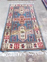 Machine Knotted Throw Rug