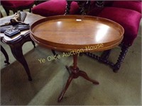 Mahogany Occasional Table With Oval Top