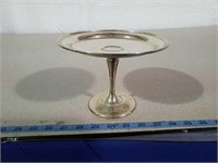 Pedestal dish marked Sterling. Total weight 218 G