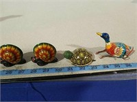 4 vintage wind-up and friction toys. Turtle and
