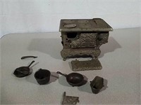 Toy Royal cast iron stove