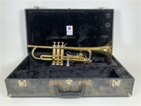 Holton Trumpet w/ mouthpiece & case