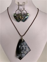 Abalone shell pendant & earrings