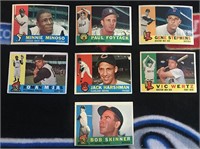 Lot of 7 1960 Topps Baseball Cards
