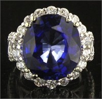 14kt Gold 23.62 ct Oval Sapphire & Diamond Ring