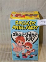 RAGGEDY ANN & ANDY SHOESHINE KIT W/BOX
