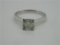 14k White Gold Diamond Ring