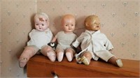 (3) dolls