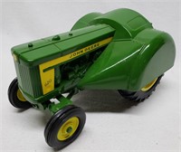 1/16 Scale Ertl John Deere 620 Orchard Tractor