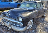 1952 Dodge 4 Door Sedan, 
Project car, rusted