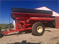 2012 Brent 1082 Grain Cart