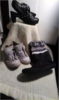 3 pair of women's size 9 shoes. black American