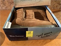 Men's Boots--New In Box