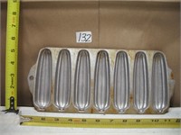 ALUMINUM CORN STICK PAN