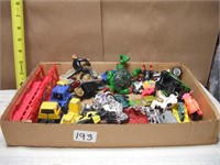 LOT OF TOY CARS