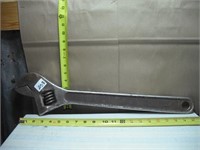 LARGE 24" CRESENT WRENCH