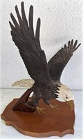 14 inch wooden eagle sculpture
