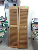 Wood blinds style closet doors