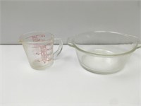 Pyrex 1 Cup Measuring Cup & Anchor Hocking Dish