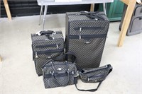 4 PC BUXTON LUGGAGE SET