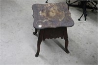 ANTIQUE PLANT STAND 16"X16"X18"