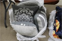 GROUP OF ASSORTED PILLOWS