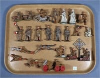 (23) WWI Hallow Cast Toy Soldiers
