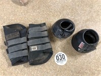 Tag #30 Size MD Blk Bell boots & Splint boots