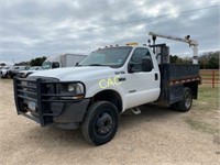 *2004 Ford F450 Super Duty w/Liftmore Crane