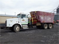 Supreme 1200 Twin Vertical Mixer on 02 Kenworth Tk