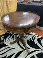 French Decorated Gallery Round Top Pedestal Table