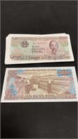 Set of 30 Vietnamese 2000 Dong Bills