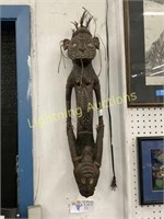 CARVED WOOD PAPUA NEW GUINEA FIGURAL WALL HANGING