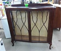 Vintage wood display case with 2 shelves