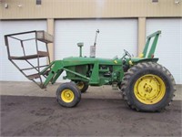 JD 4020 Tractor w/Loader & Basket