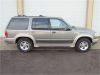 2000 Ford Explorer