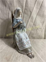 101-Lladro Hand Made in Spain Figurine
