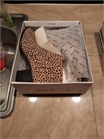 Qupid Size 10 Tan/Black Leopard Suede NEW
