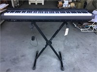 Yamaha Keyboard w/ Stand
