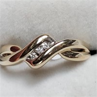 $1200 10K Diamond(0.05Ct) Ring