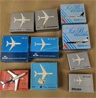Miniature Airplanes. Boeing 767, Lockheed L