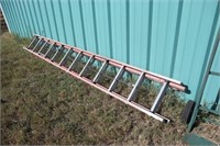 24' Extendable Fiberglass Ladder