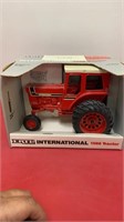 Ertl international 1566 tractor special edition