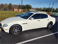 2008 Maserati 4 Door. Loaded inside and out