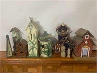 Lot of several bird houses and more